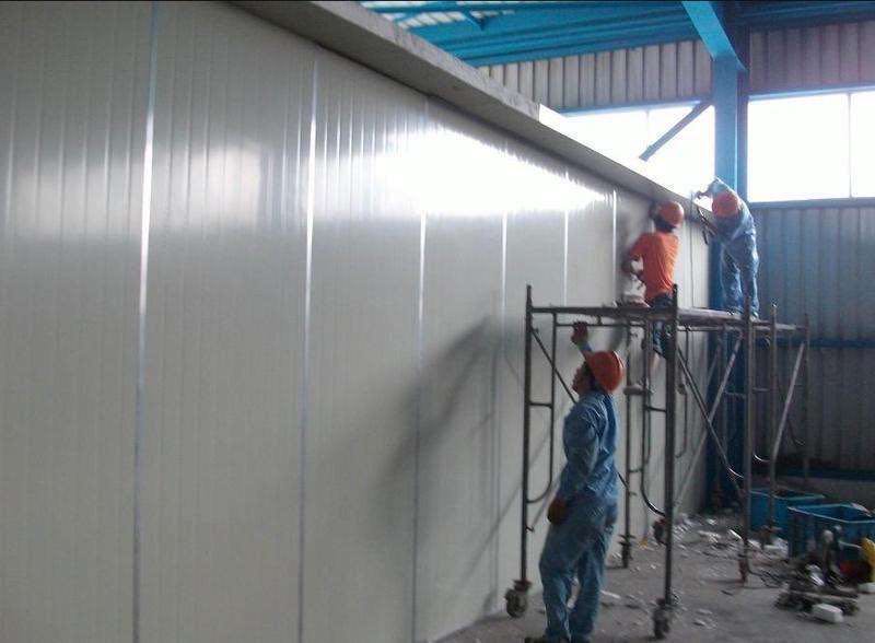 耐久性彩钢结构住宅结构全部采用薄壁钢体系组成的(图2)