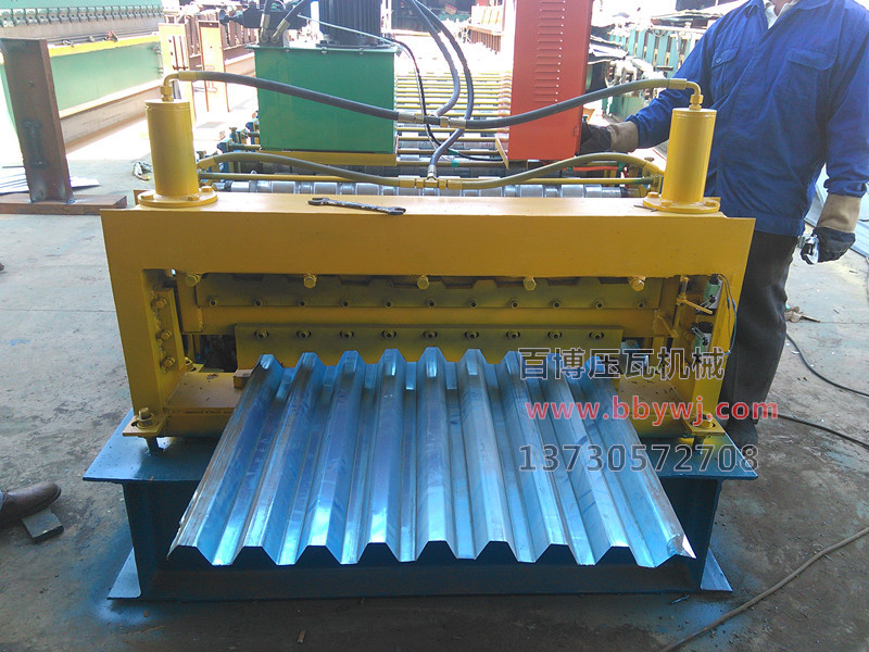 压瓦机的购买前须知事项公路护栏板的保养保护
(图7)