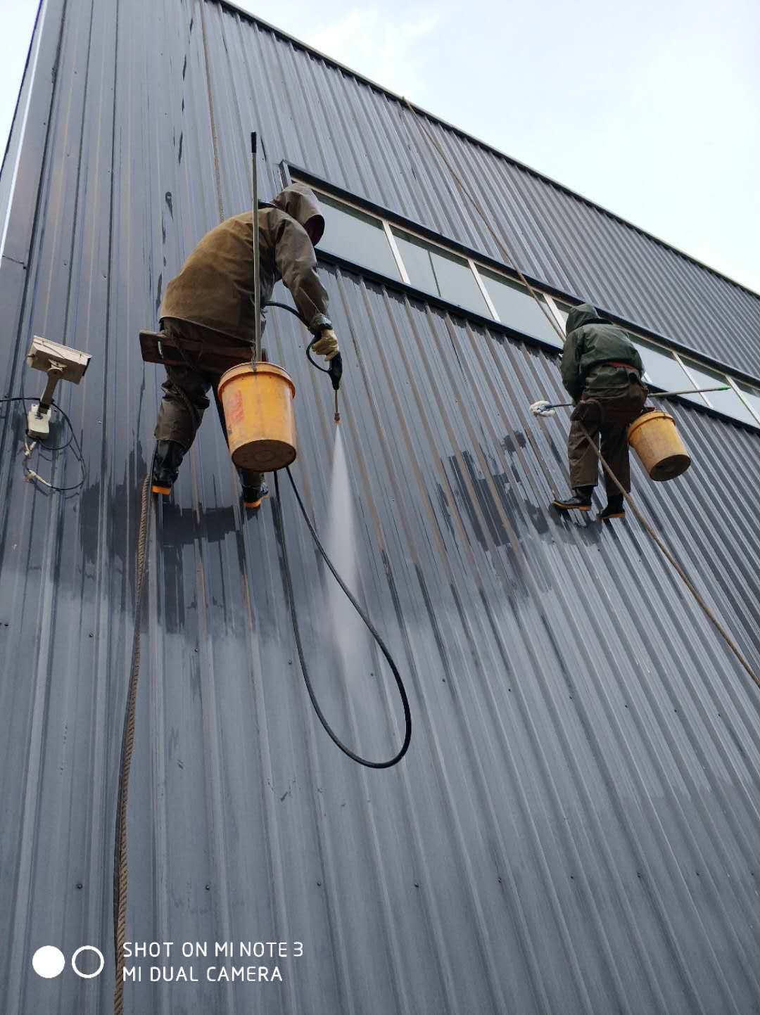 




门窗安装门窗的外轮廓尺寸与洞口尺寸尺寸应紧密结合
(图8)