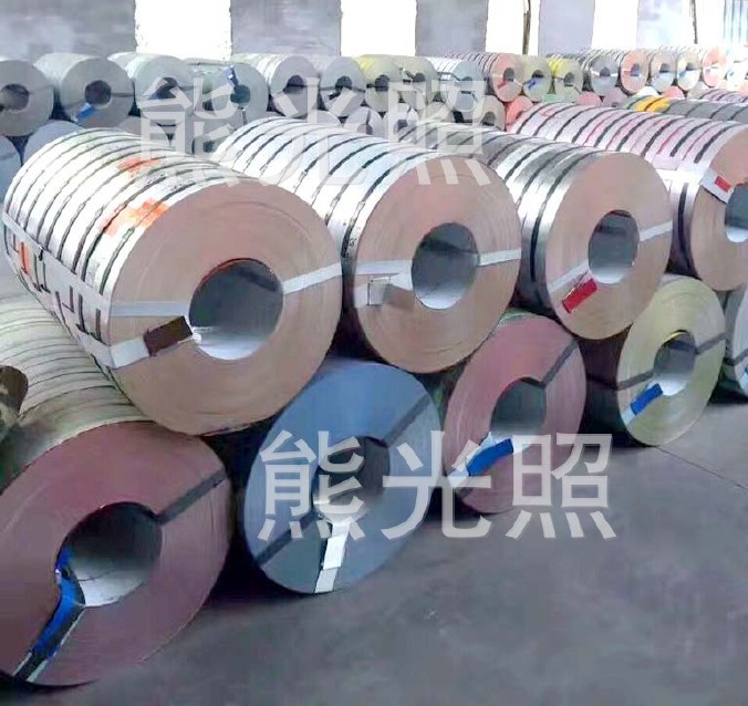 想买重庆彩钢卷闸门上晶宇金属门窗厂你解决关于门的问题(图4)