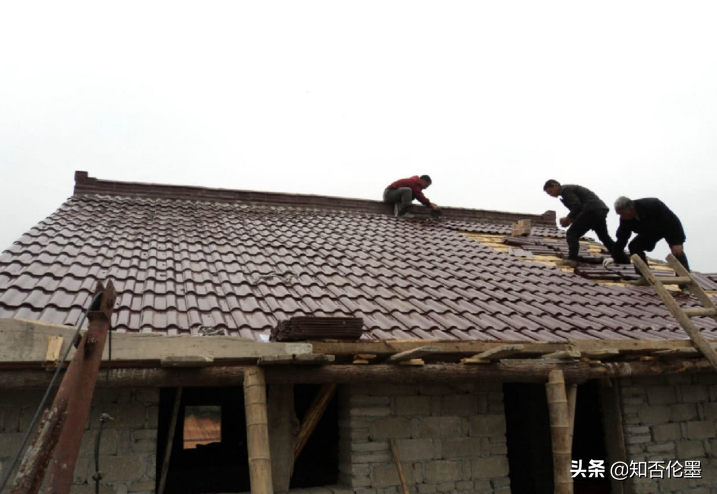 农村盖房子用琉璃瓦真的合适吗？有何利弊呢？(图8)