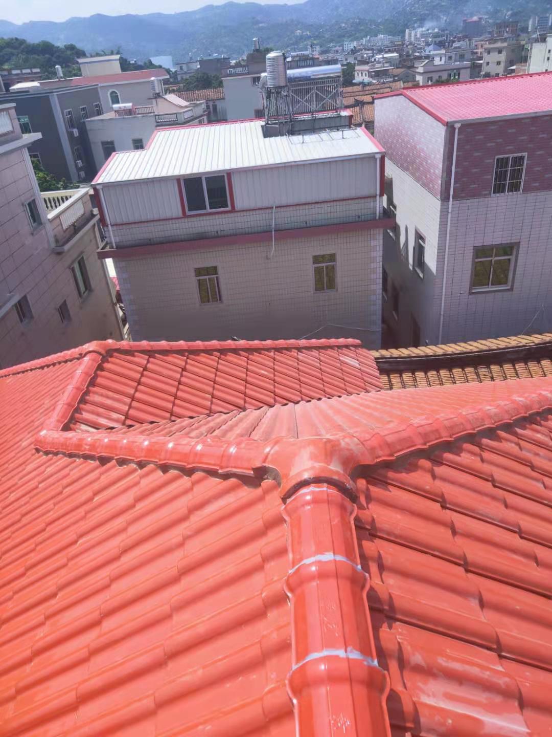 彩钢琉璃瓦有何优点如何安装？如何选择呢？(图2)