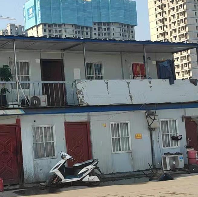 保定彩钢房 陕西战岭再生资源回收有限公司具体价格：彩板房拆除步骤介绍(图2)