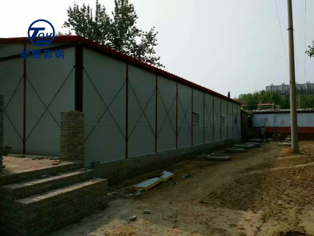 祈虹彩钢厂家彩钢活动房活动房的环保性能：活动板房(图1)