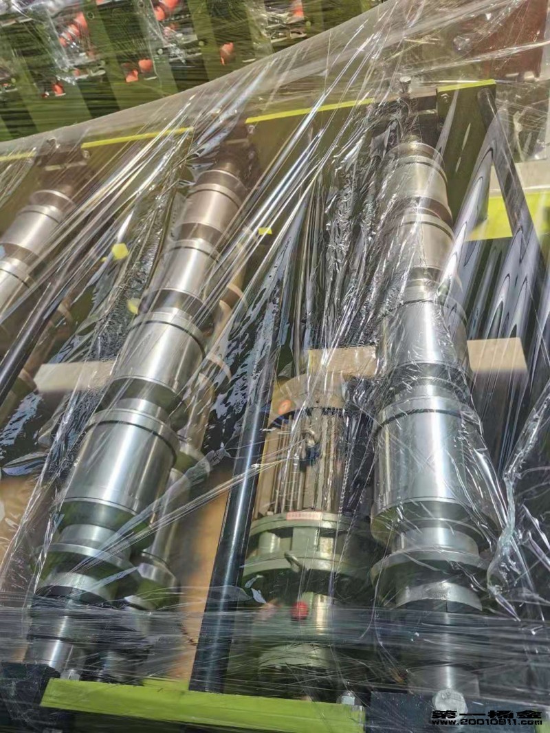 
华泰压瓦机_圆弧850型压瓦机_哪家价格优惠？(图1)