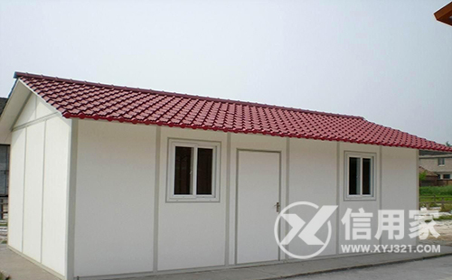 150平彩钢瓦房顶多少钱？屋顶彩钢板房顶价格介绍！(图1)