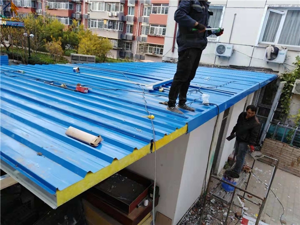 150平彩钢瓦房顶多少钱？屋顶彩钢板房顶价格介绍！(图4)