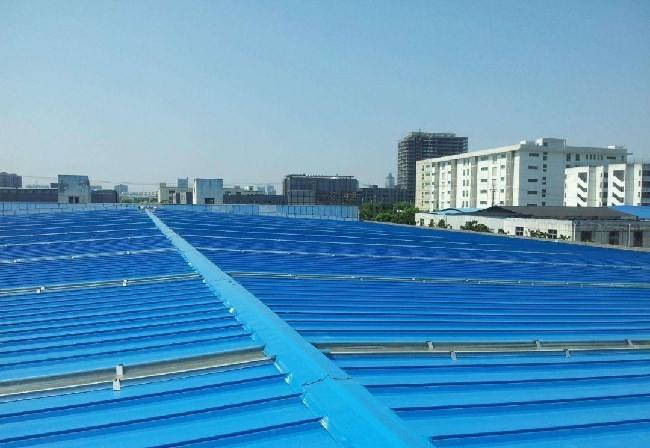 雷泊元和琉璃瓦的区别,一眼看穿彩钢瓦防风防雨_合成彩钢瓦(图3)