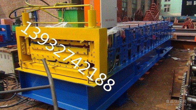 840/900双层彩钢瓦加工损耗低等优点居同行行业水平(图1)