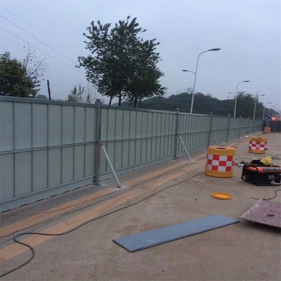 彩钢瓦夹芯围挡施工围挡设置要求：3.0*2.0米围档
(图2)