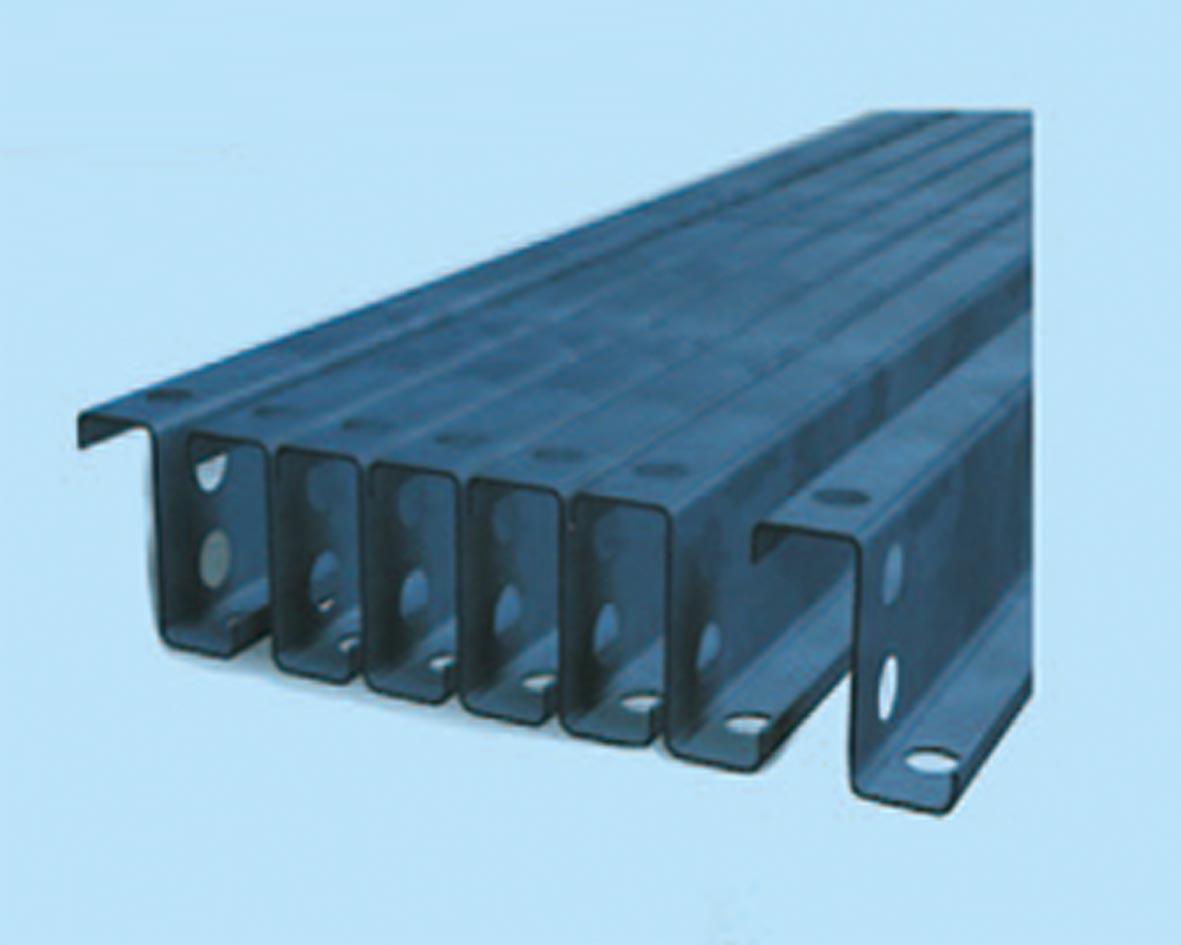 湖南群硕新型材料ykess43ykess43，彩钢板的安装方法；

(图6)