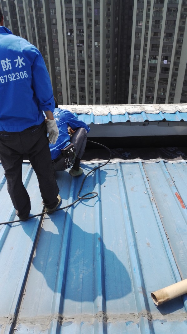 
彩钢翻新的油漆合格证彩钢防腐漆喷漆机体系介绍！(图7)