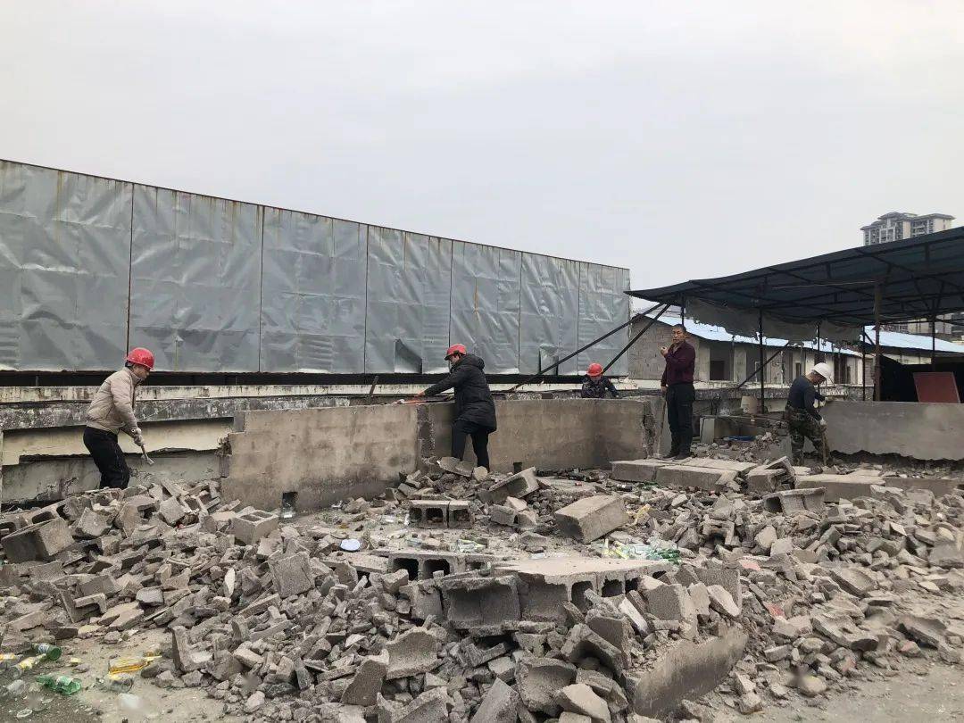 
孔家崖社区干部私自抢搭抢建违法建设受党内警告(图5)