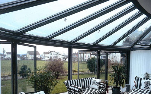 阳光房吊顶可以用什么材料？吊顶的材料有哪些？(图1)