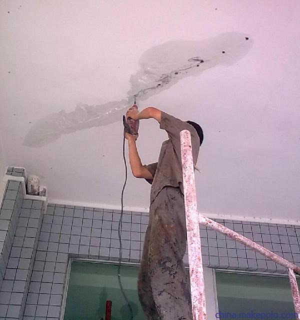 苏州市彩钢瓦防水补漏咨询电话：卫生间免砸砖(组图)(图5)