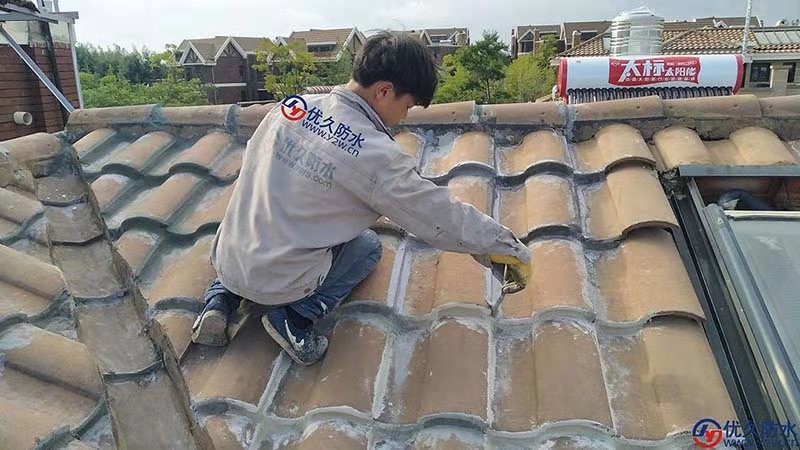 苏州市彩钢瓦防水补漏咨询电话：卫生间免砸砖(组图)(图9)