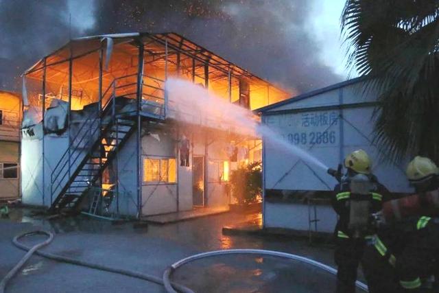 思越木结构|在彩钢瓦房还没有出现之前，解决住宿的唯一办法(图5)