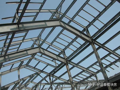 钢结构厂房的抗震性能和开放空间可满足制造车间需求(图3)