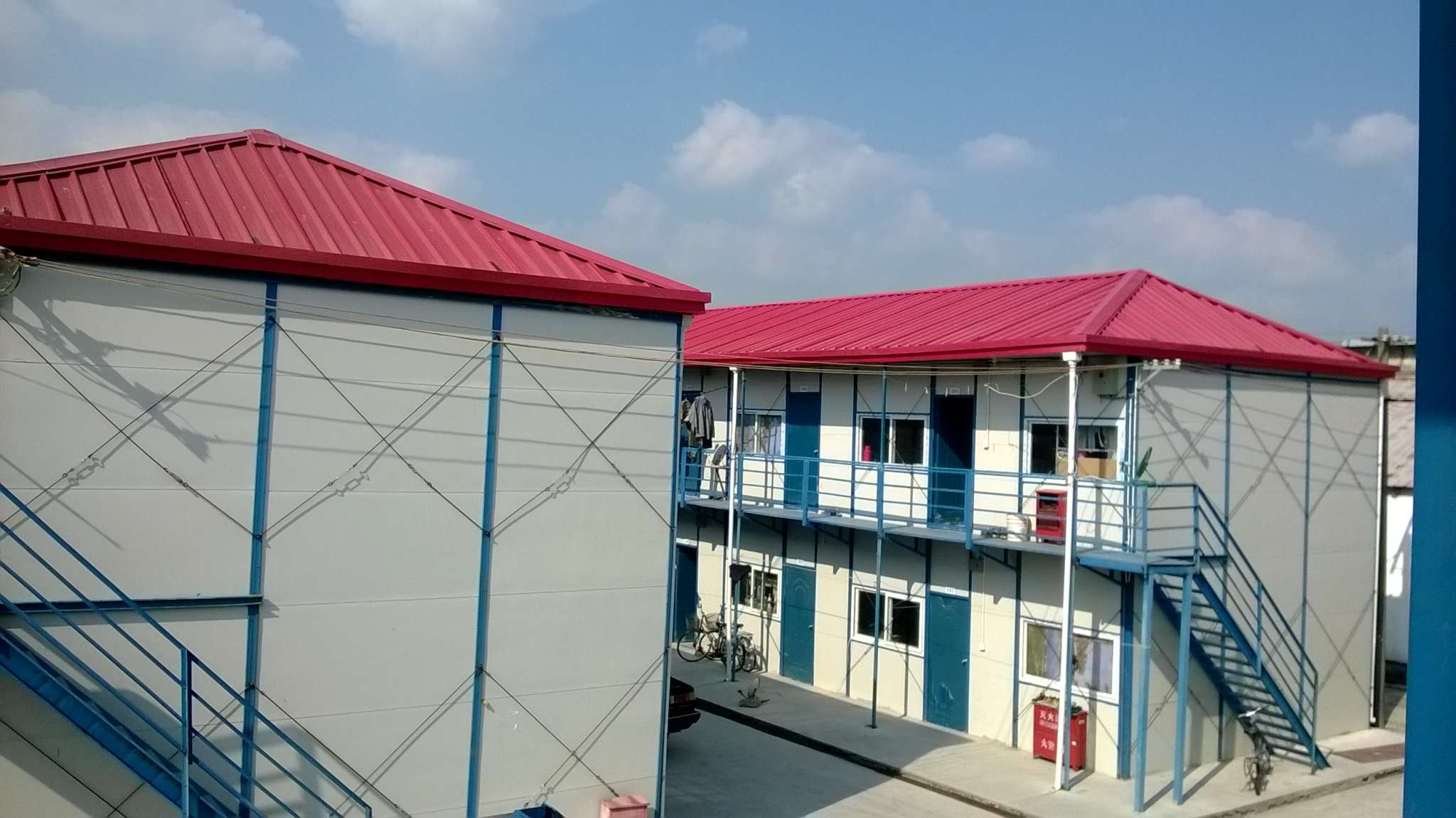 众所周知成都彩钢活动房抗震八级，寿命会大大缩小。。(图1)