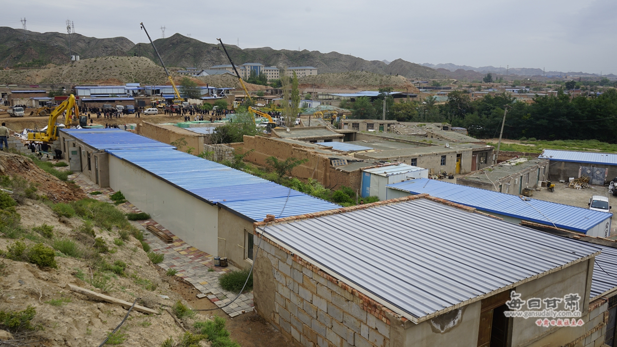 
白银区拆违“百日攻坚”行动再举“铁拳”依法拆除(图7)