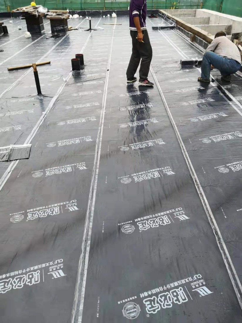 第一篇：2018年彩钢夹芯板房施工方案2018夹芯板房(图2)