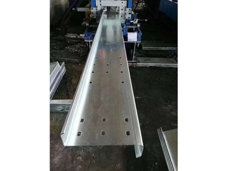 彩钢压型钢板厂房的安装方法注意问题！，价格实惠！(图1)