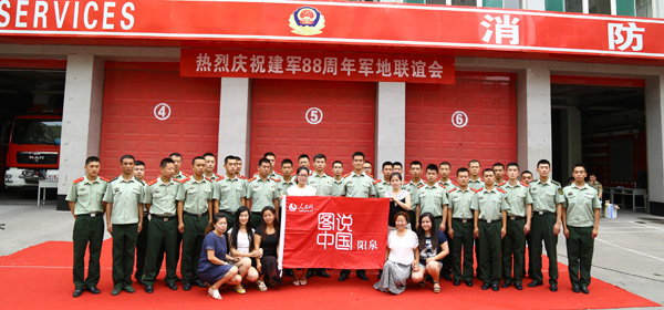 山西太原一菜市场彩钢房失火，浑身结冰任务结束后无法弯腰曲膝(图13)