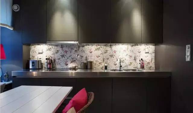 西青一洗浴会馆老板私自拆改承重墙致6死6伤
(图4)