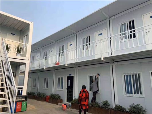 轻型钢结构的围护系统由单一化向多样化发展施工新方法(图2)