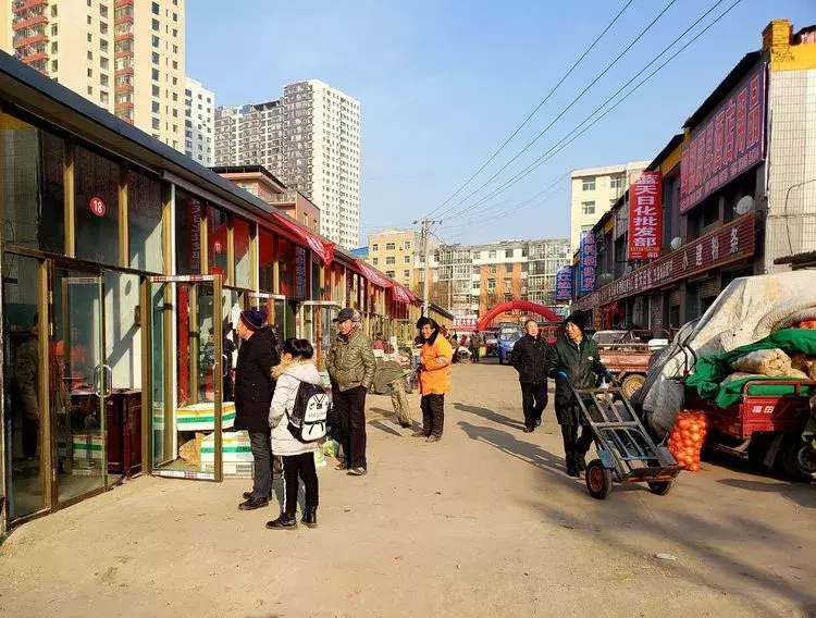 彩钢房架子图片大全 
吕梁市城市管理综合行政执法队莲花大队2019年1月7日牵头联合执法(图5)