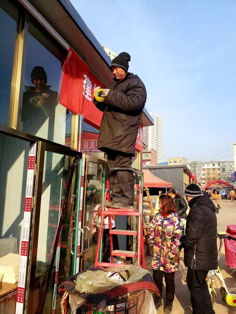 彩钢房架子图片大全 
吕梁市城市管理综合行政执法队莲花大队2019年1月7日牵头联合执法(图6)