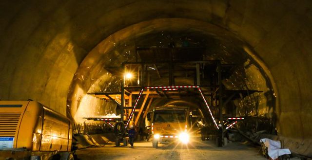 重点项目引发暴力冲突不断曾被索上亿资金围标(组图)(图1)