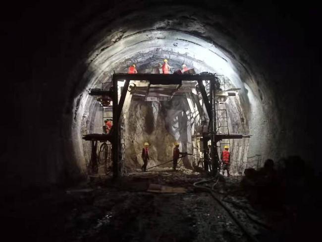 重点项目引发暴力冲突不断曾被索上亿资金围标(组图)(图3)