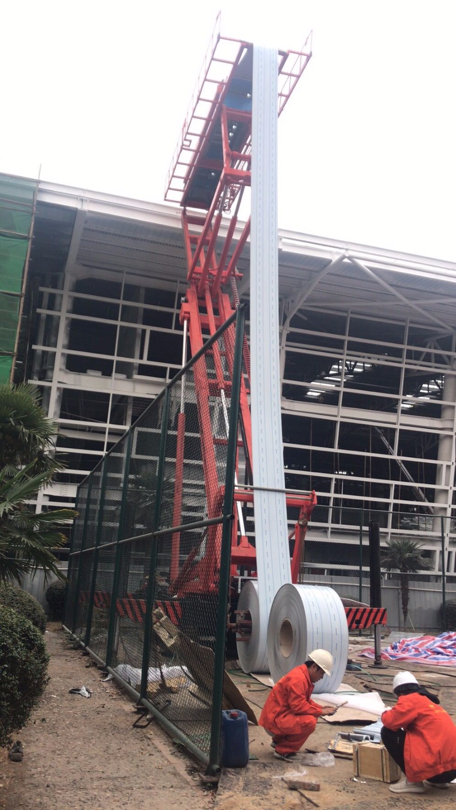 保亭县840型号高空压瓦机出租彩钢瓦现场压瓦全自动(组图)(图7)