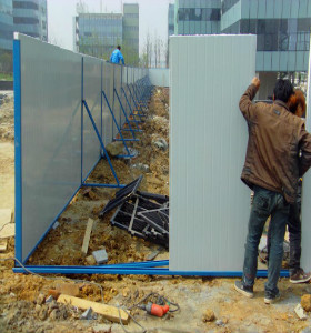 上海鑫盛活动房厂引进全自动彩钢夹芯板生产流水线(组图)(图2)