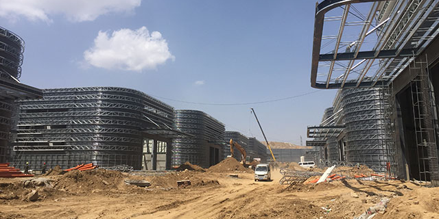 【沐照明】中国钢铁生产能力防火彩钢什么是彩钢板(图1)