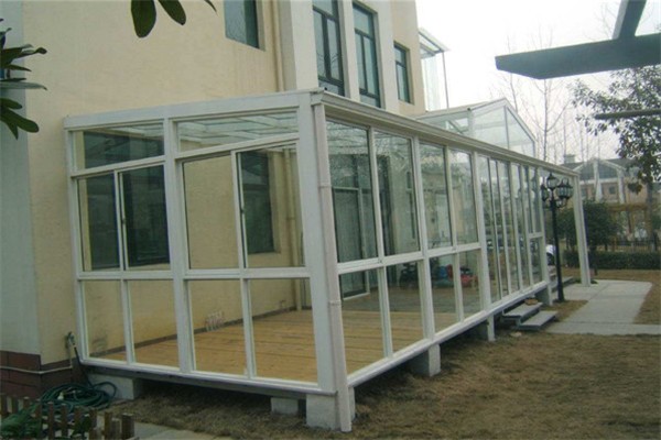 
阳光建筑施工部有先进的工程机械设备可设计及承建形态(图4)