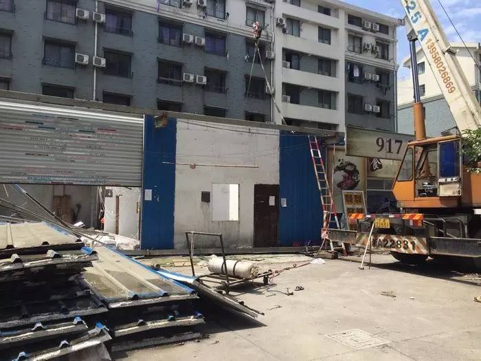 
违建不拆除感觉头上顶了个“定时炸弹”(组图)
(图4)