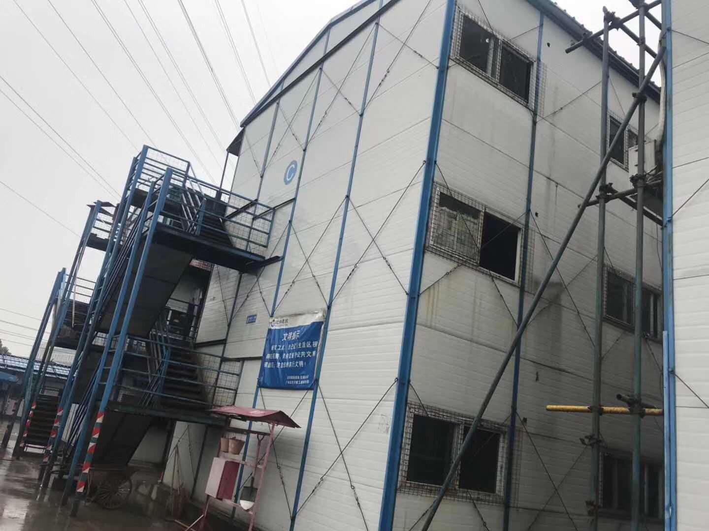 

无锡安昌钢结构工程有限公司回收二手钢结构厂房，活动板房厂的宿舍区(图12)