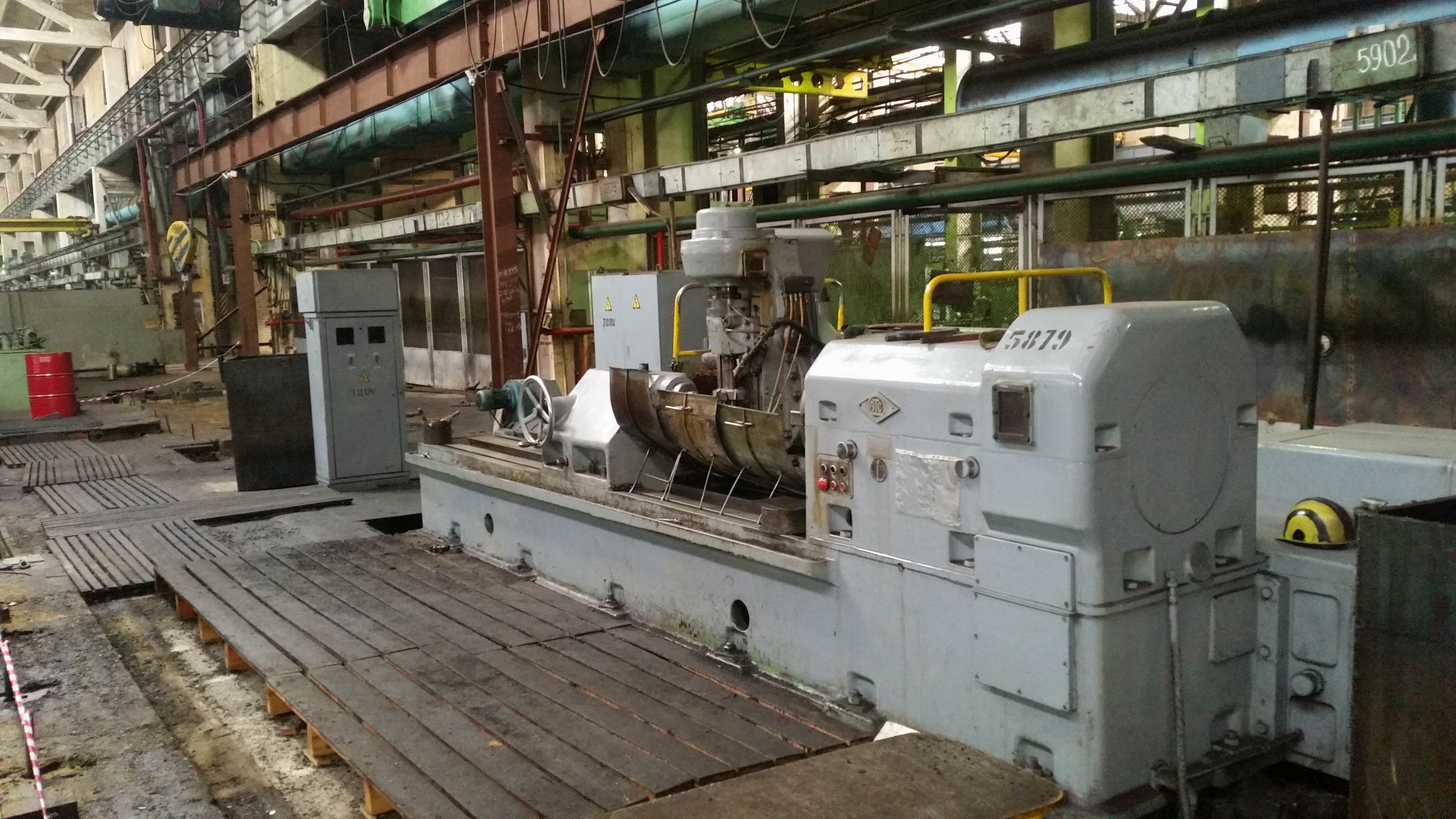 购买二手机械还是需要注意很多套路，河南华鹰推出高空上瓦机机械(图1)