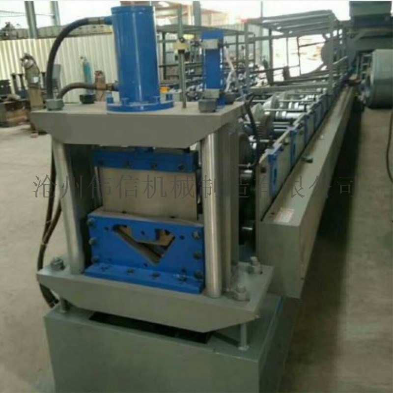 包装箱设备SS包装箱盘水箱SS立柱包角机SS包角设备
(图5)