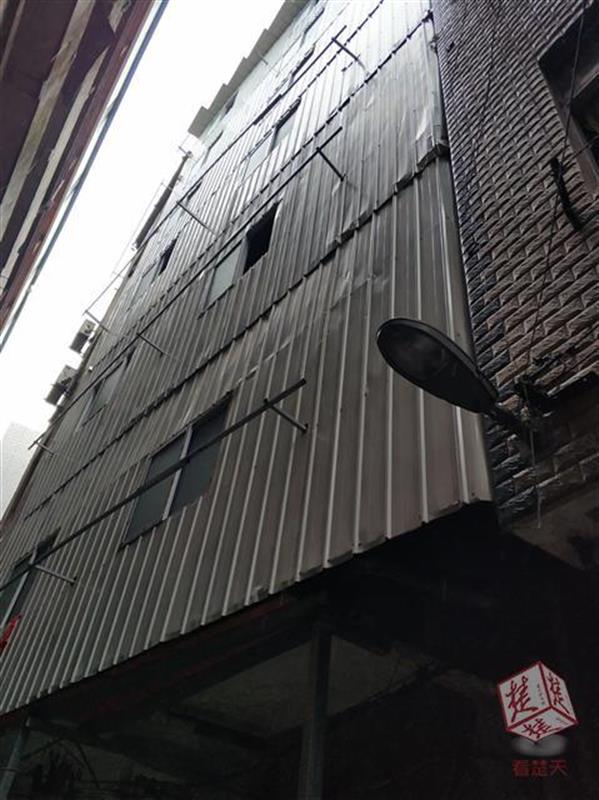 以背街小巷为突破口带动全市环境面貌改观
(图1)