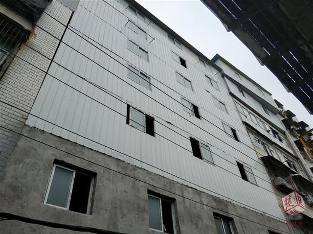 以背街小巷为突破口带动全市环境面貌改观
(图2)