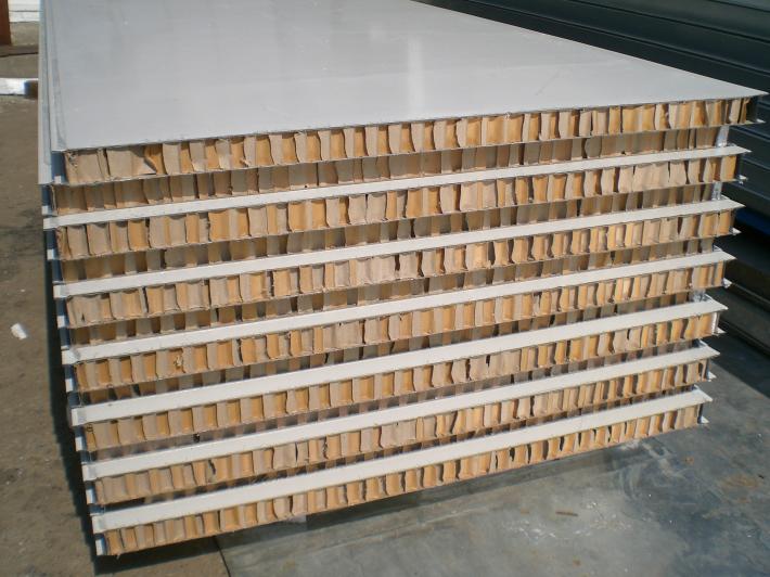 上海伊熙彩钢复合机保修多久？怎么去正确的采购彩钢压瓦(图3)