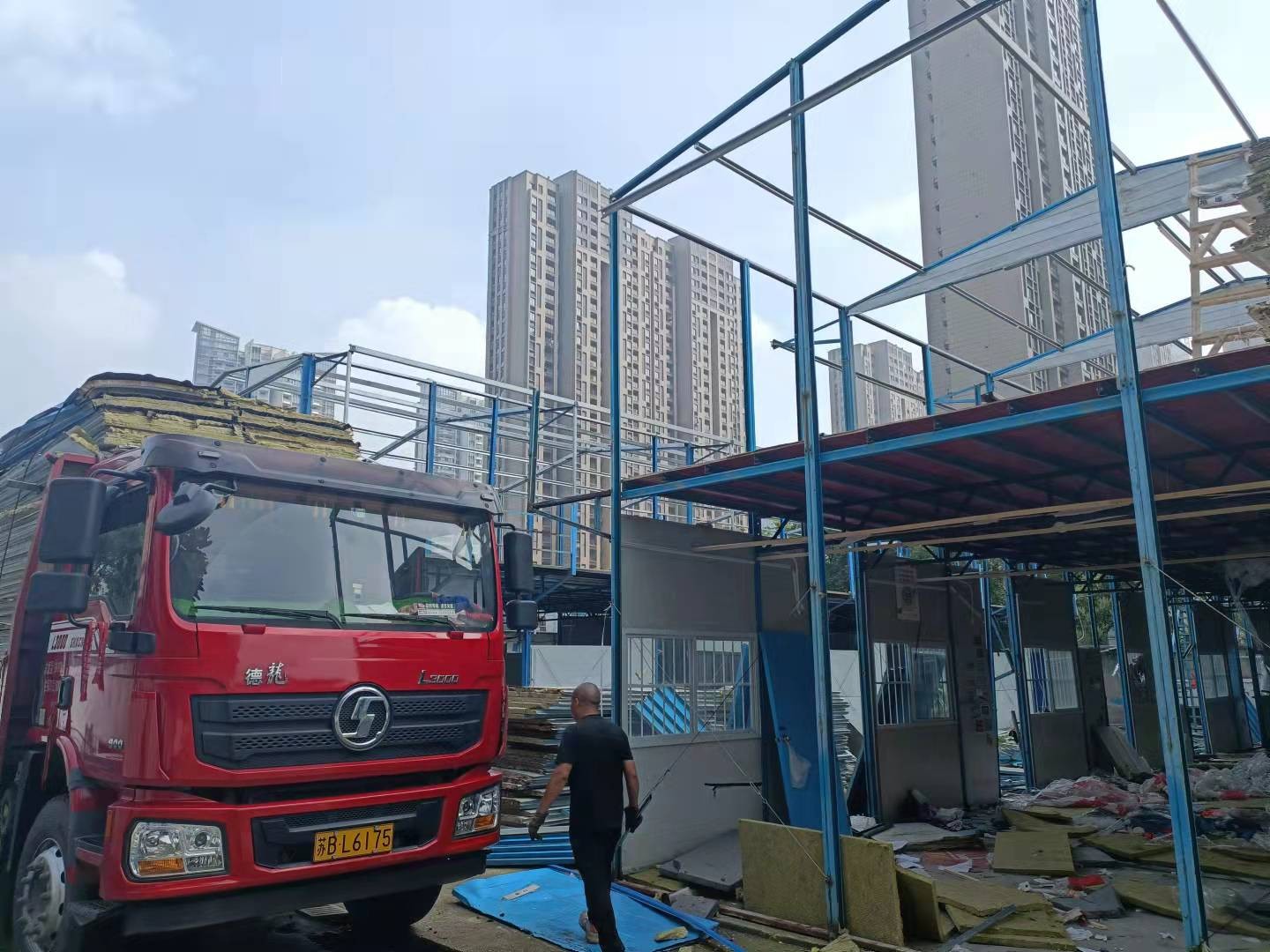 江苏省无锡市快拼集装箱回收高价二手钢结构性能一般都不会有什么损失(图6)