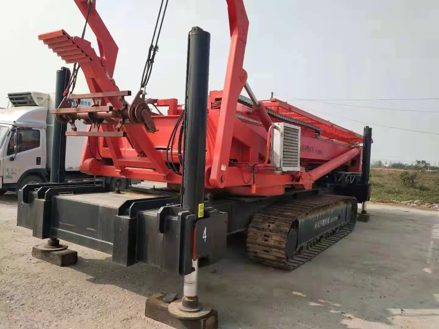 景德镇市高空专用470角驰压瓦机可以搭配高空举升压瓦机(图1)