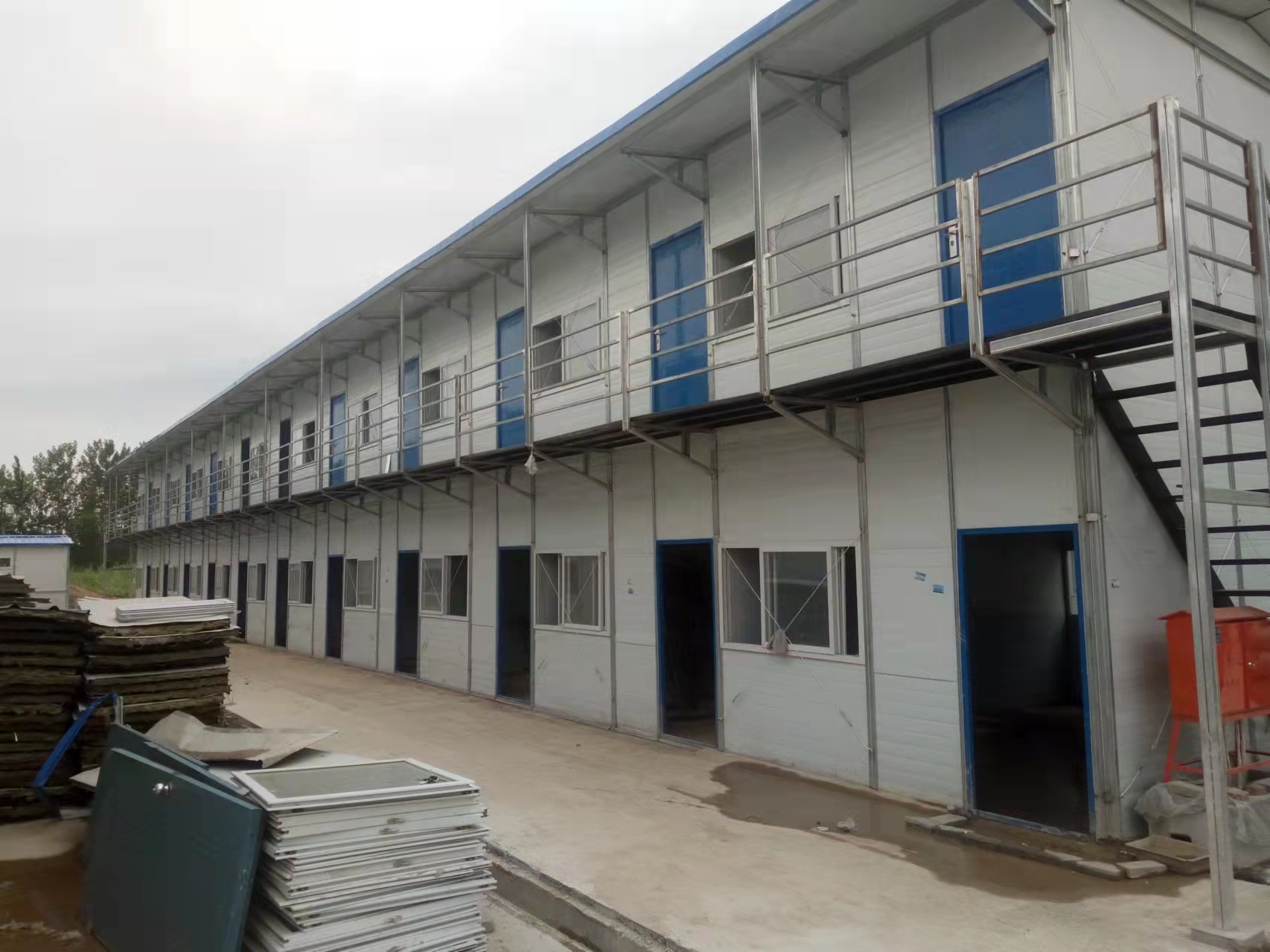 彩钢房厂 山东滨州科宇钢构工程有限公司用途范围及施工流程通知!(图2)