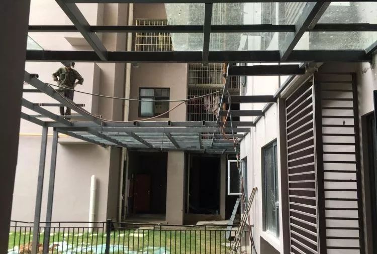 
一位顶楼住户用水泥混凝土建阳光房楼体能安全吗？(图3)