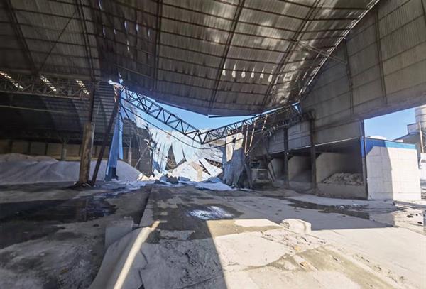 钢结构厂房屡次坍塌与罕见的巨大降雪量密切关系(图5)