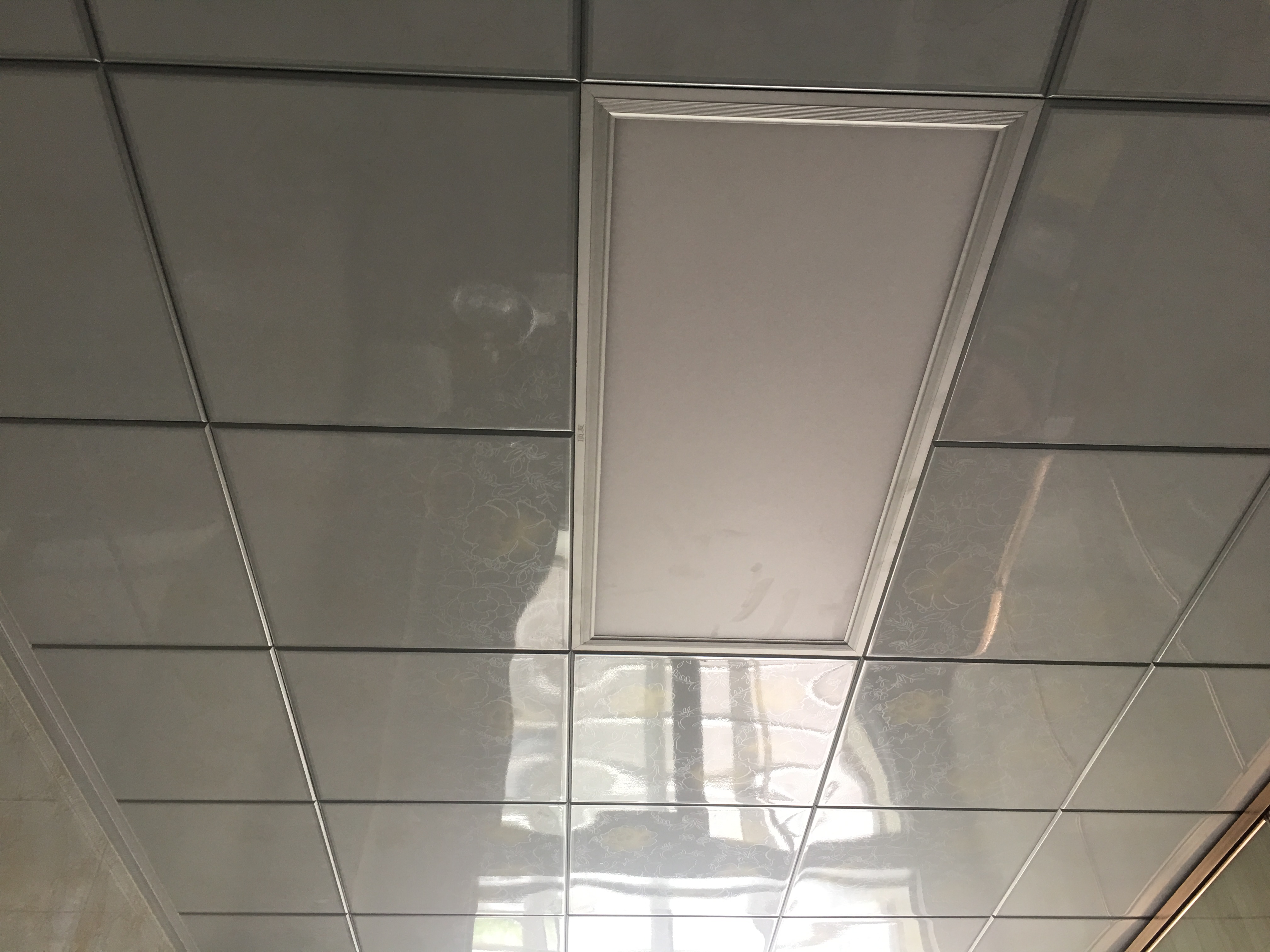 
转让九成新设备,没怎么用9成新以上集成吊顶设备(图6)